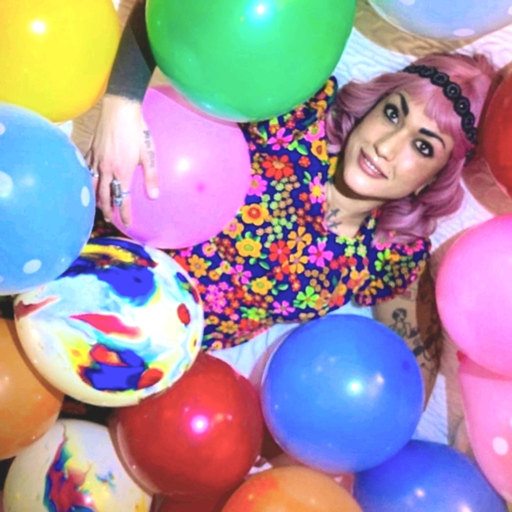 Meet your Posher, Danya